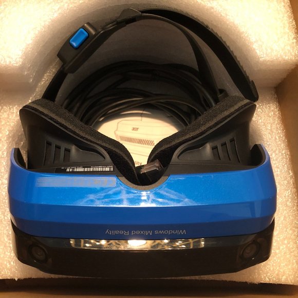 Acer H7001 Windows Mixed RealityHeadset with Two Controllers